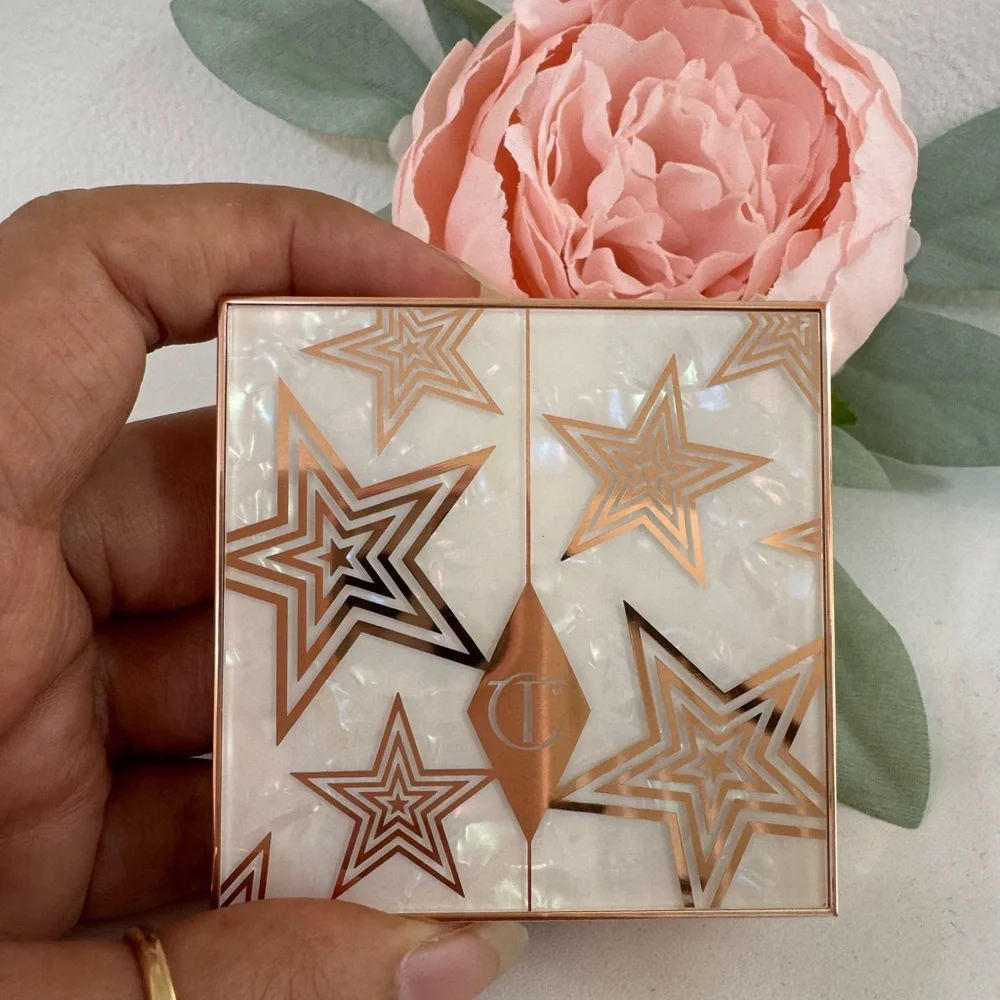 Charlotte Tilbury Luxury Palette of PEARLS CELESTIAL PEARL
